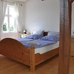 Semesterbostad Haus Hohenholz Landhaus, Sauna, Kaminofen, Parkaehnlicher Garten Krackow