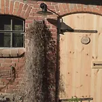 Haus Hohenholz Landhaus, Sauna, Kaminofen, Parkaehnlicher Garten Semesterbostad