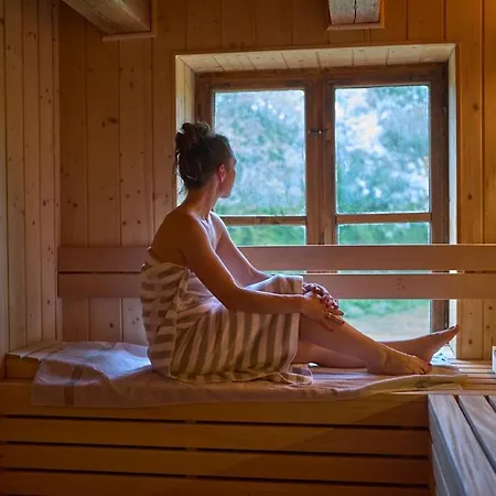 Haus Hohenholz Landhaus, Sauna, Kaminofen, Parkaehnlicher Garten * Krackow
