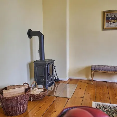 Haus Hohenholz Landhaus, Sauna, Kaminofen, Parkaehnlicher Garten Krackow