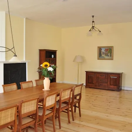 Haus Hohenholz Landhaus, Sauna, Kaminofen, Parkaehnlicher Garten