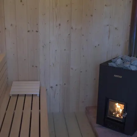 Haus Hohenholz Landhaus, Sauna, Kaminofen, Parkaehnlicher Garten *