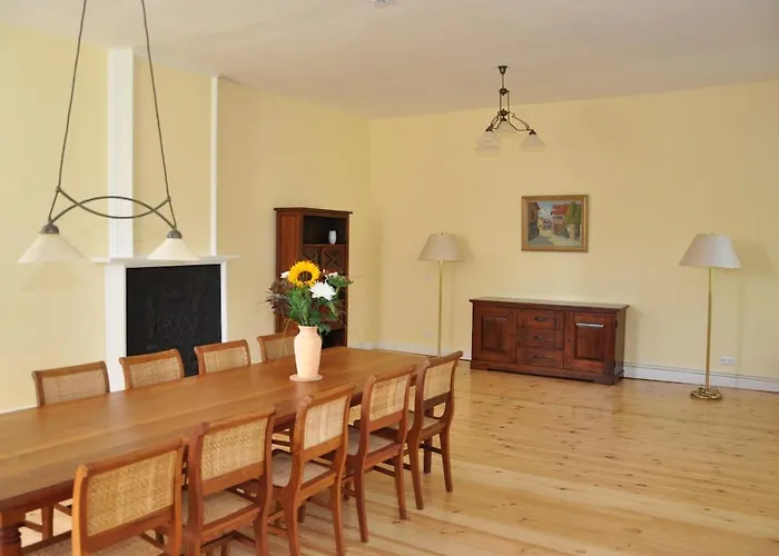 Haus Hohenholz Landhaus, Sauna, Kaminofen, Parkaehnlicher Garten